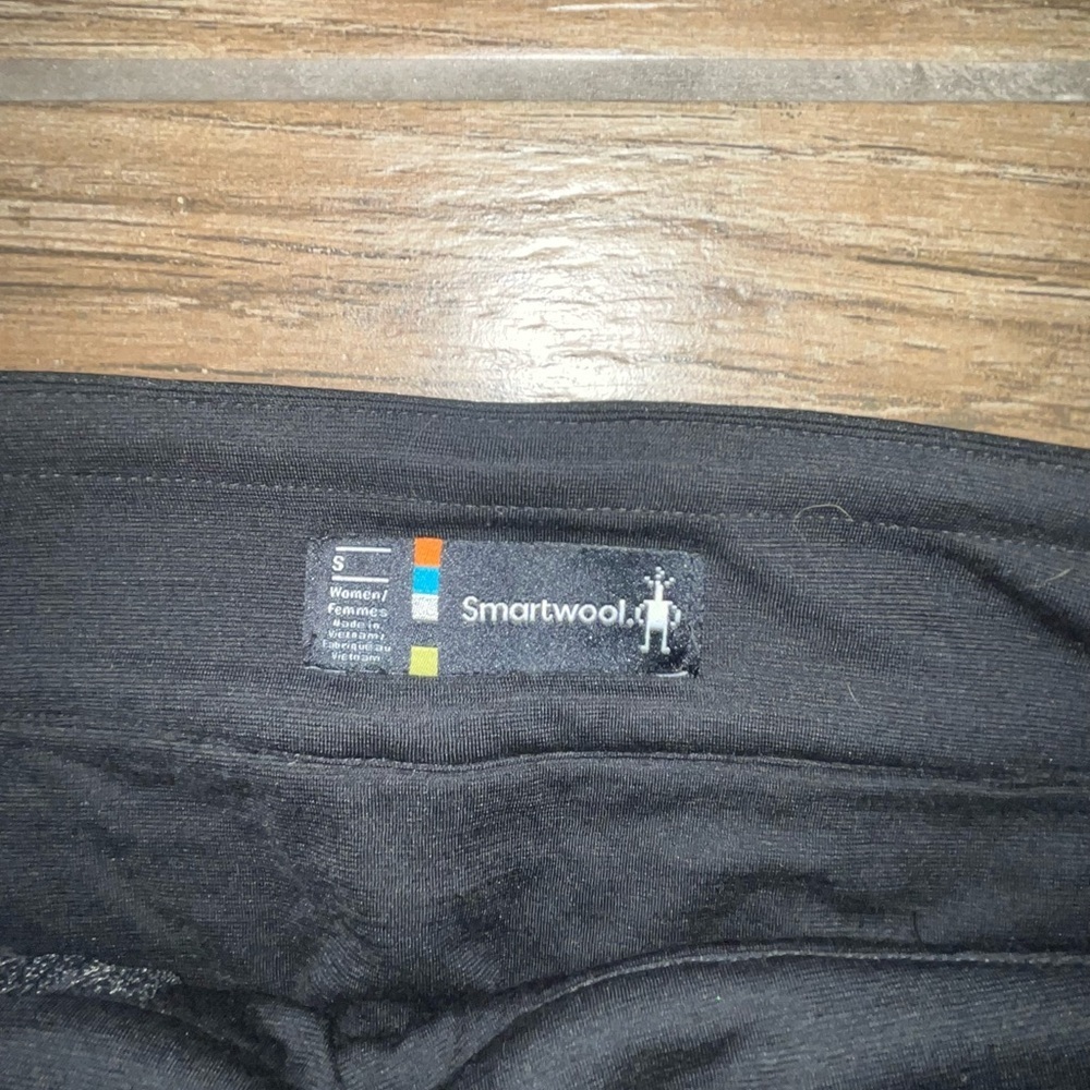 Smartwool Women's Smartloft black Skirt. - Picture 2 of 3